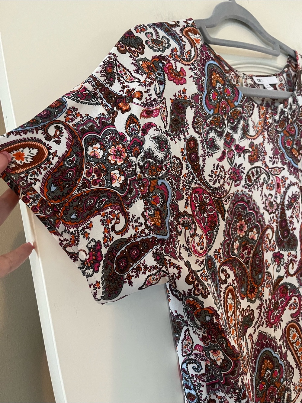 DR2 Paisley Short Sleeve Blouse Scoop Neck Women’s Size Medium - Picture 4 of 15